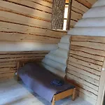 Rooslepa Puhkemaja Holiday home *